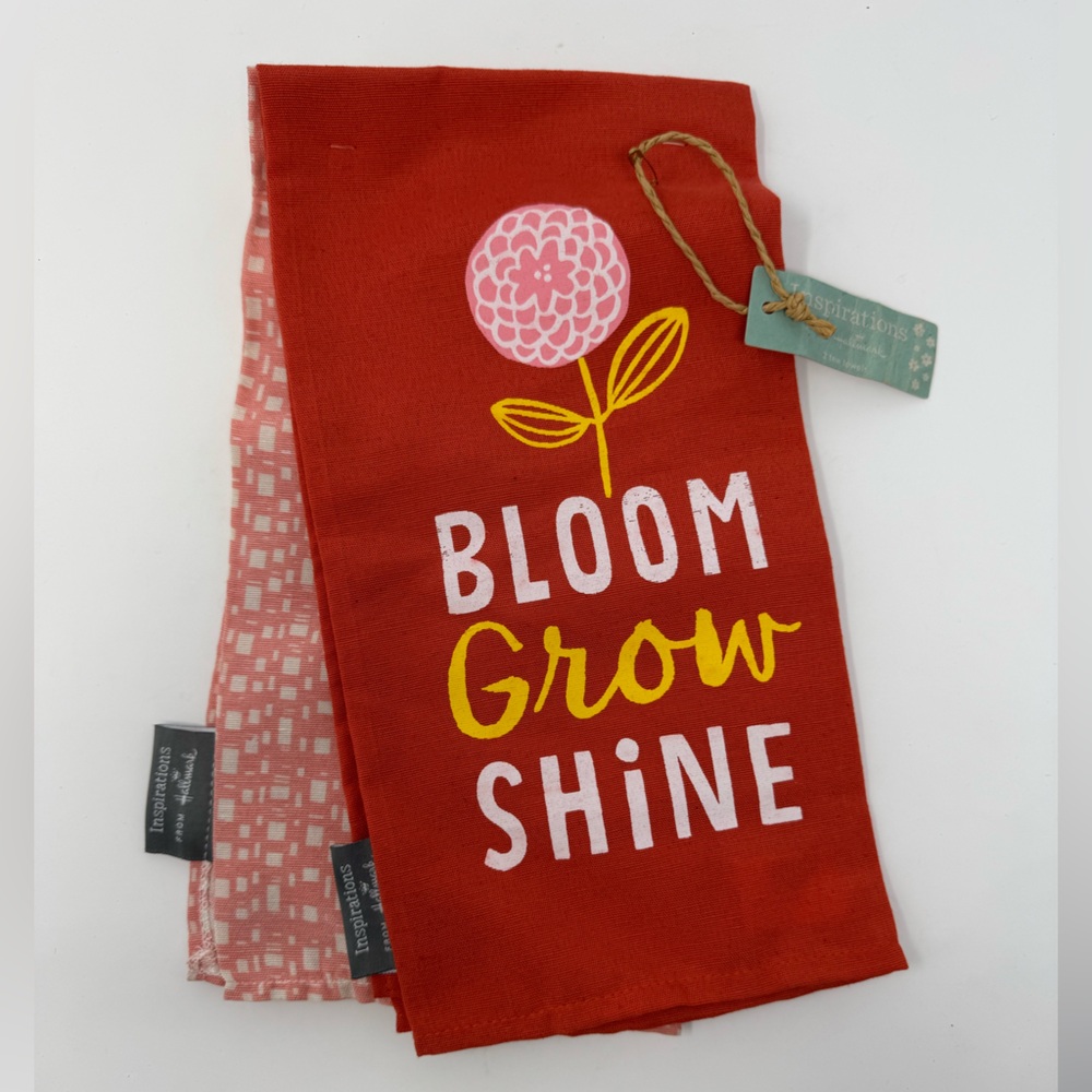 NWT Hallmark Inspirations hand towel two pack, Bloom Grow‎ Shine, spring, flower